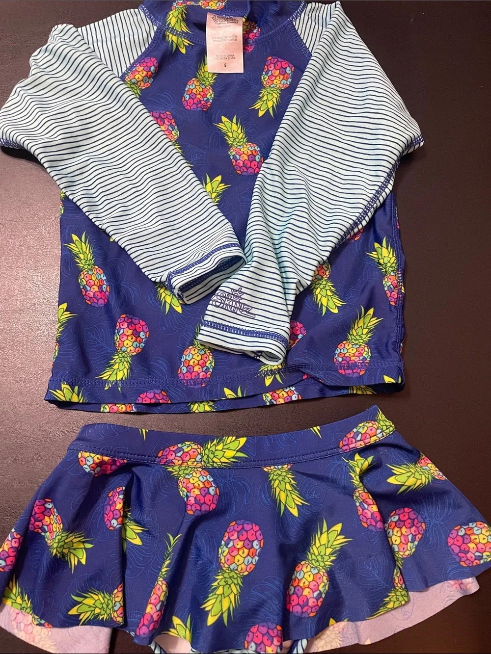 Uv Skinz Girls Navy Pineapple 2 pc swimsuit like new no tags Sz.5